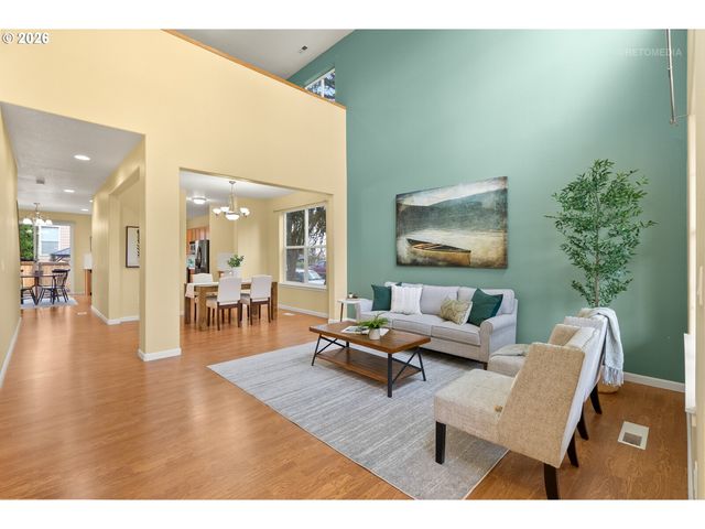 807 Nw BROOKHILL St, Hillsboro, OR 97124