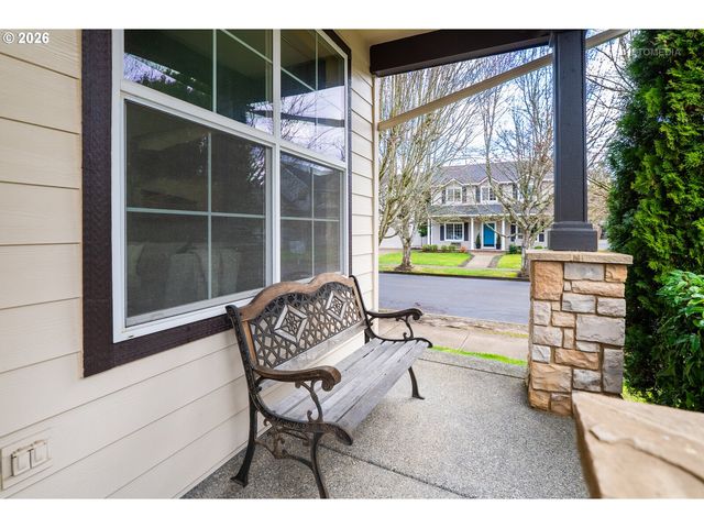 807 Nw BROOKHILL St, Hillsboro, OR 97124