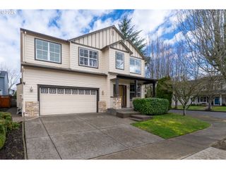807 Nw BROOKHILL St, Hillsboro, OR 97124