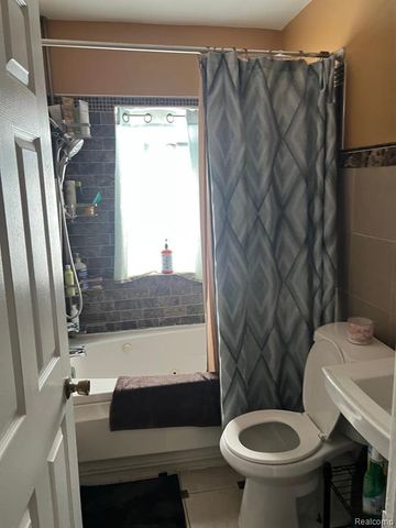 22010 Gascony Avenue, Eastpointe, MI 48021