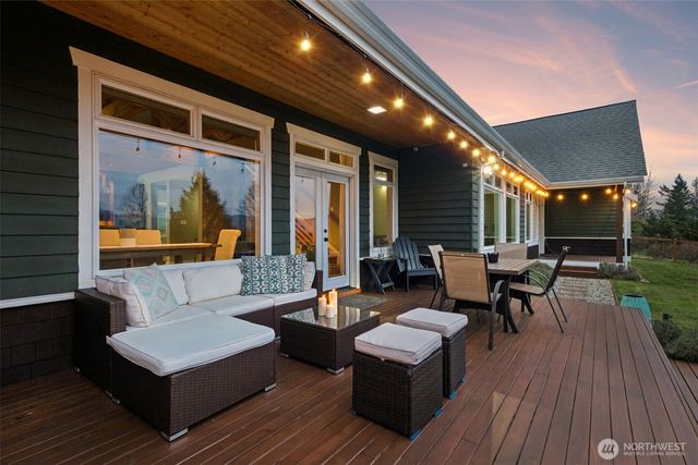 26221 Landsburg Road SE, Ravensdale, WA 98051