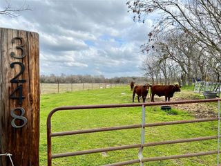 3248 Dale LN, Dale, TX 78616