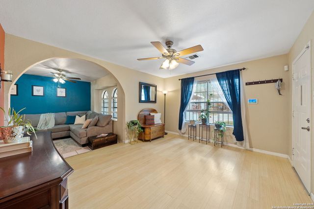 5622 Rushhill St, San Antonio, TX 78228