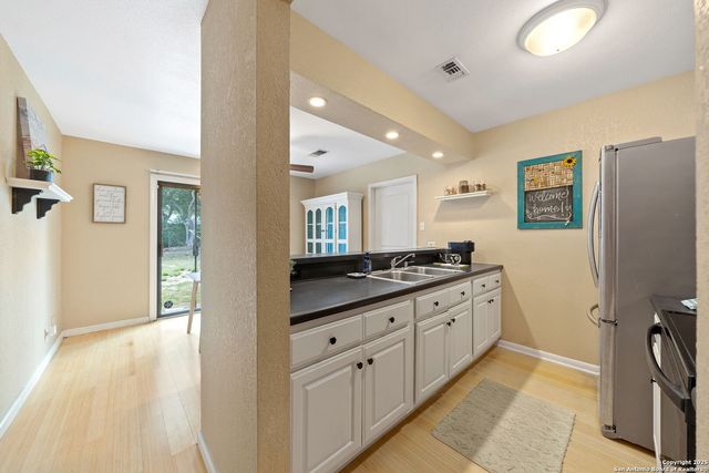5622 Rushhill St, San Antonio, TX 78228