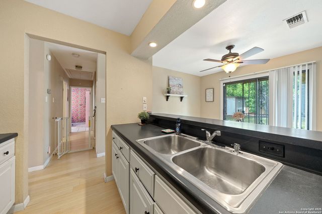 5622 Rushhill St, San Antonio, TX 78228