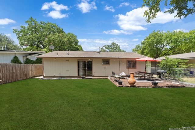 5622 Rushhill St, San Antonio, TX 78228