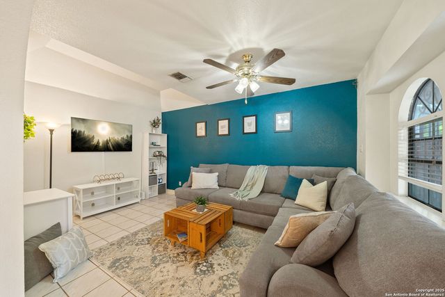 5622 Rushhill St, San Antonio, TX 78228