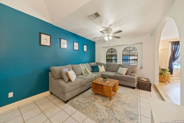 5622 Rushhill St, San Antonio, TX 78228