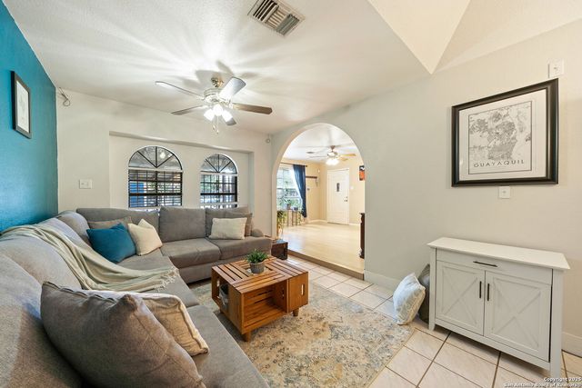 5622 Rushhill St, San Antonio, TX 78228