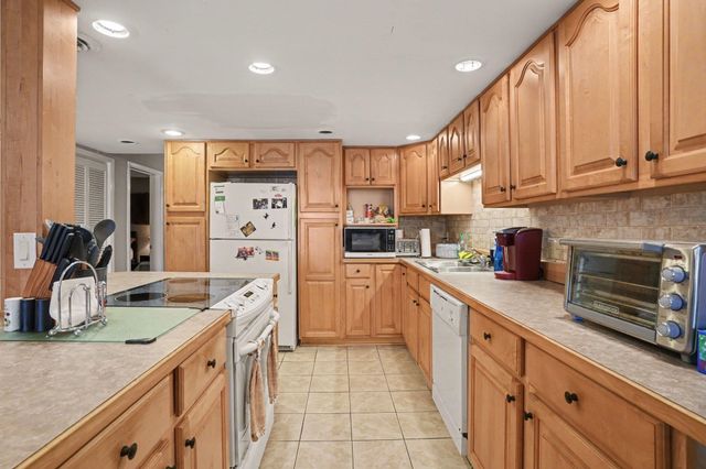 4311 S Ocean Blvd Apt 702, North Myrtle Beach, SC 29582