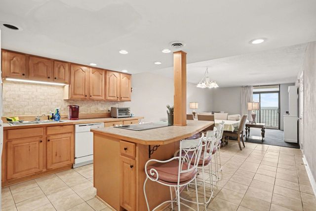 4311 S Ocean Blvd Apt 702, North Myrtle Beach, SC 29582