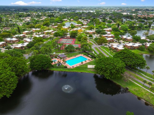 2007 20th Lane, Greenacres, FL 33463