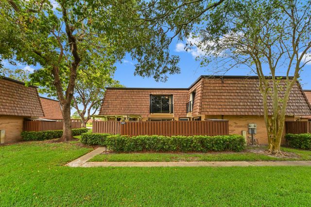 2007 20th Lane, Greenacres, FL 33463