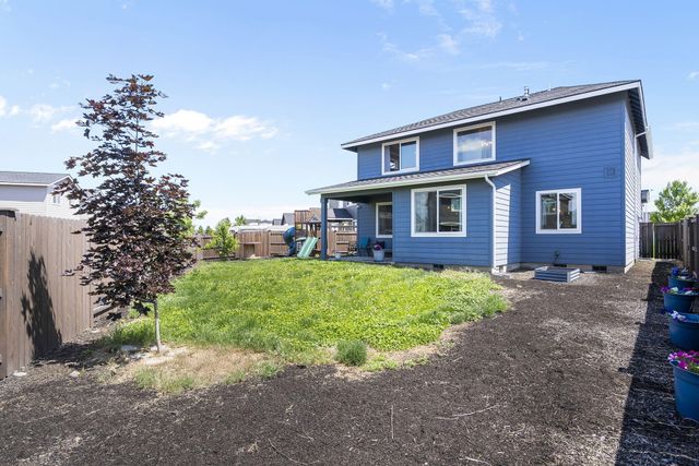 731 NW 26th Street, Redmond, OR 97756
