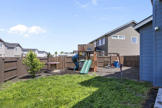 731 NW 26th Street, Redmond, OR 97756