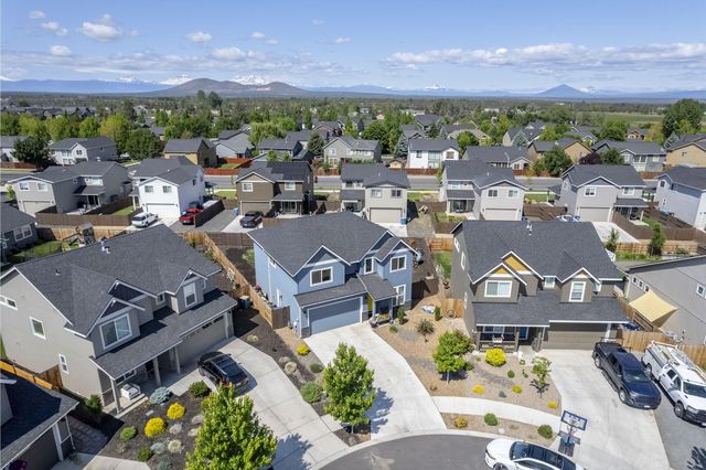 731 NW 26th Street, Redmond, OR 97756