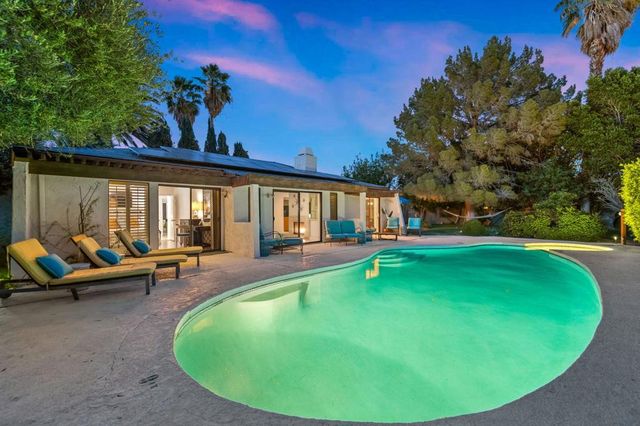 1385 E Via Escuela, Palm Springs, CA 92262