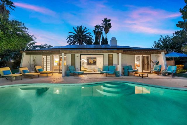 1385 E Via Escuela, Palm Springs, CA 92262