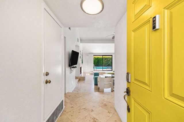 1385 E Via Escuela, Palm Springs, CA 92262