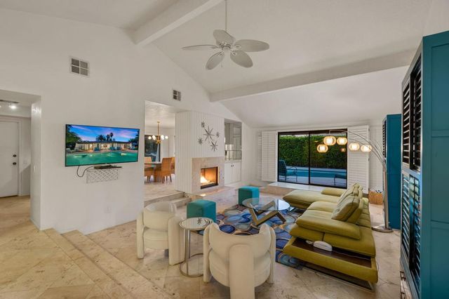 1385 E Via Escuela, Palm Springs, CA 92262