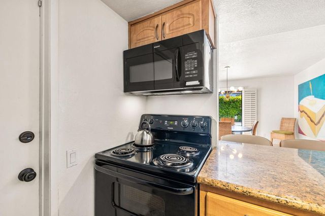 1385 E Via Escuela, Palm Springs, CA 92262