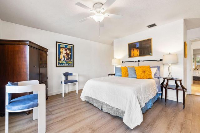 1385 E Via Escuela, Palm Springs, CA 92262