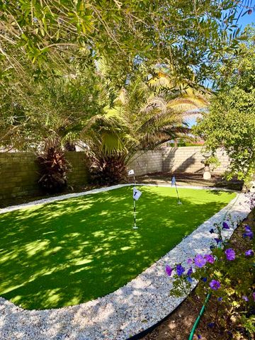 1385 E Via Escuela, Palm Springs, CA 92262