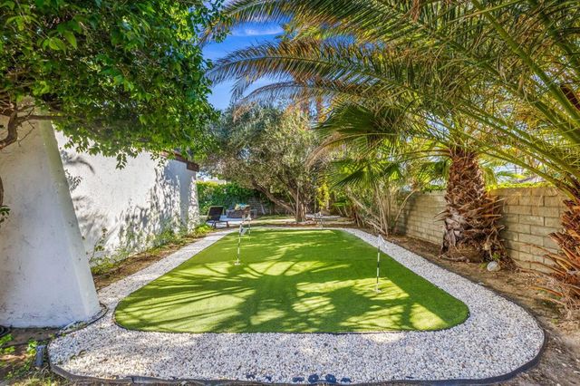 1385 E Via Escuela, Palm Springs, CA 92262