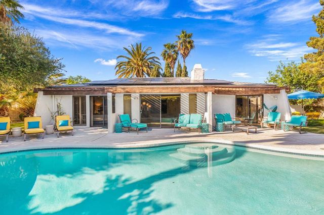 1385 E Via Escuela, Palm Springs, CA 92262