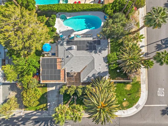 1385 E Via Escuela, Palm Springs, CA 92262