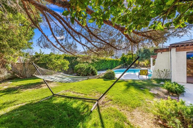 1385 E Via Escuela, Palm Springs, CA 92262