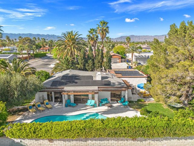 1385 E Via Escuela, Palm Springs, CA 92262