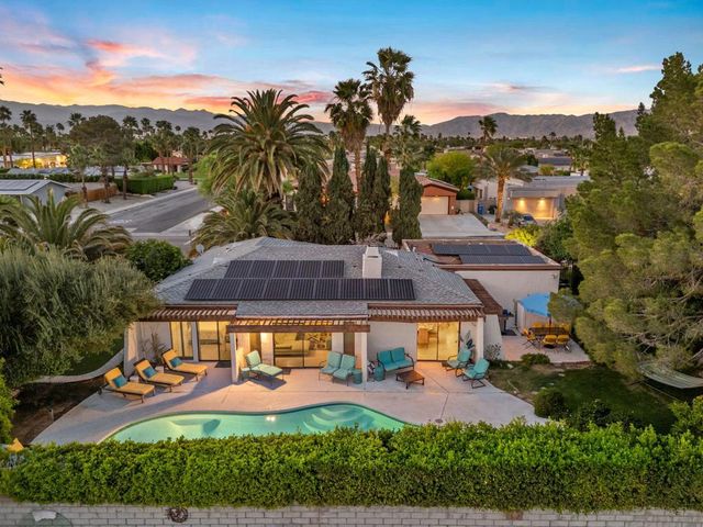 1385 E Via Escuela, Palm Springs, CA 92262