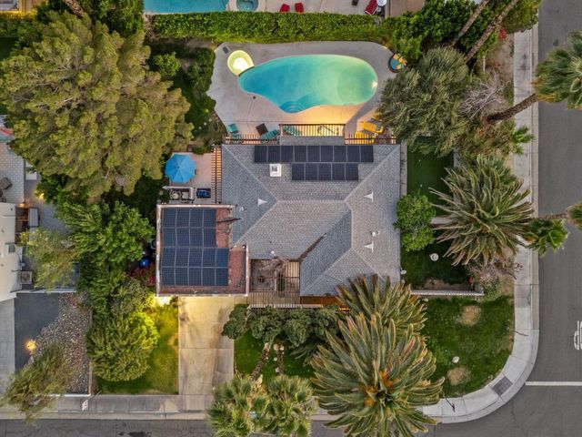 1385 E Via Escuela, Palm Springs, CA 92262