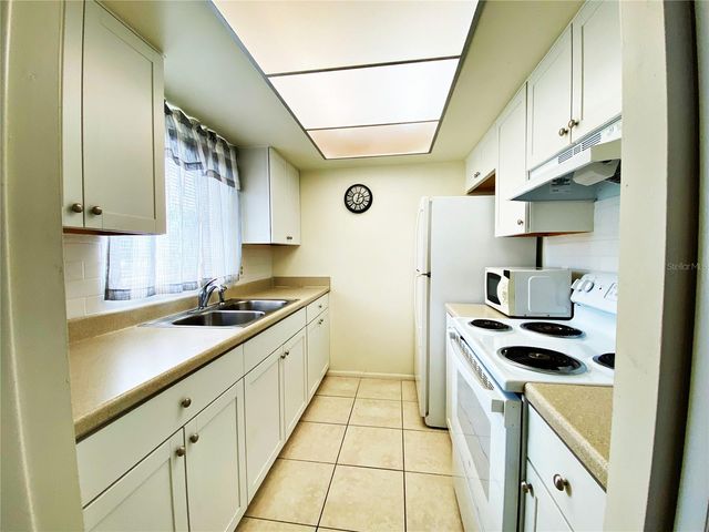 2003 GREENBRIAR BOULEVARD 4, Clearwater, FL 33763