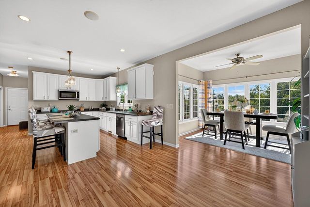 5780 Stefanie WAY, Caledonia, WI 53108