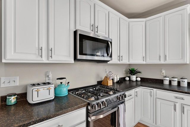 5780 Stefanie WAY, Caledonia, WI 53108