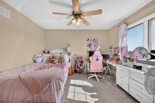5780 Stefanie WAY, Caledonia, WI 53108