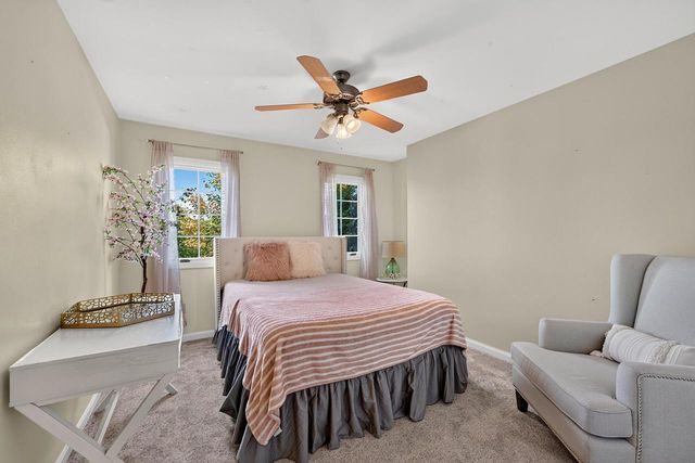 5780 Stefanie WAY, Caledonia, WI 53108