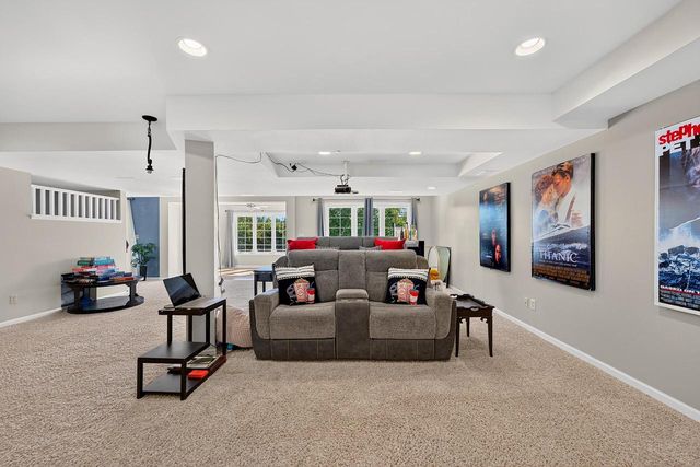 5780 Stefanie WAY, Caledonia, WI 53108