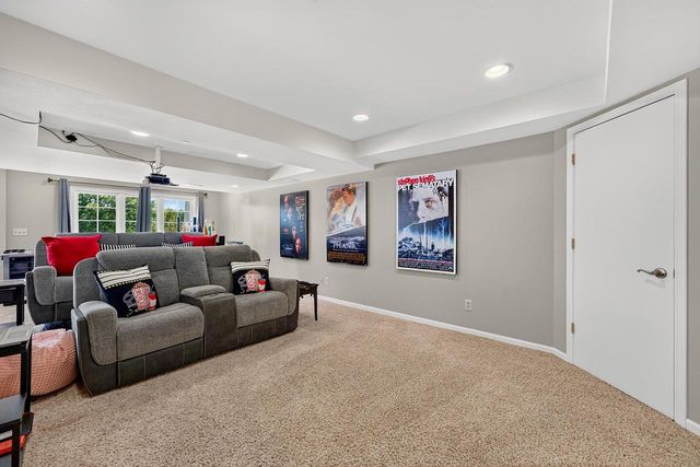 5780 Stefanie WAY, Caledonia, WI 53108