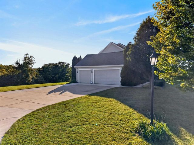 5780 Stefanie WAY, Caledonia, WI 53108