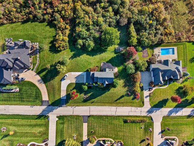 5780 Stefanie WAY, Caledonia, WI 53108
