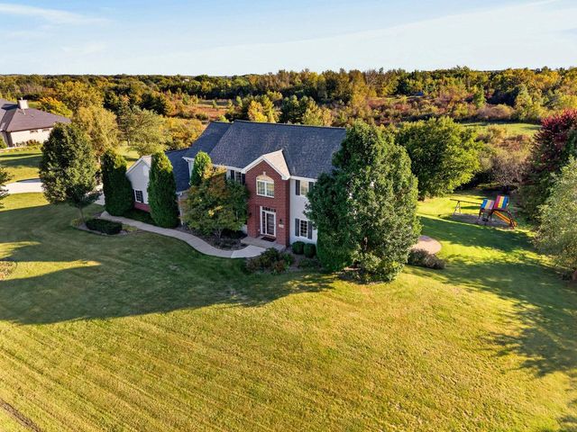 5780 Stefanie WAY, Caledonia, WI 53108