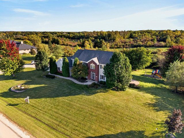 5780 Stefanie WAY, Caledonia, WI 53108