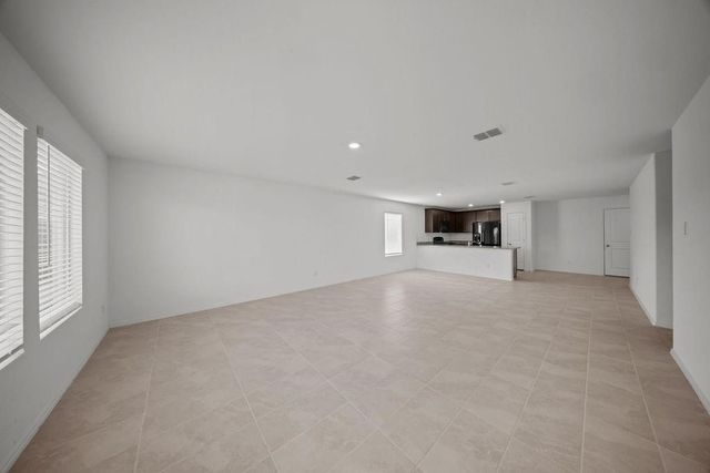 2402 Mobile Drive, Ennis, TX 75119