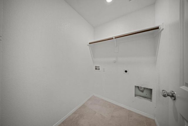 2402 Mobile Drive, Ennis, TX 75119