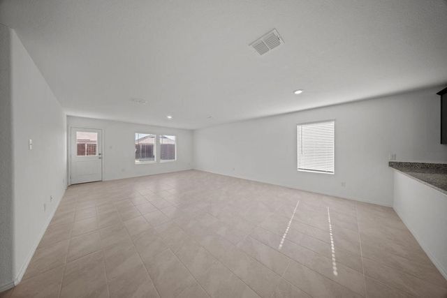 2402 Mobile Drive, Ennis, TX 75119