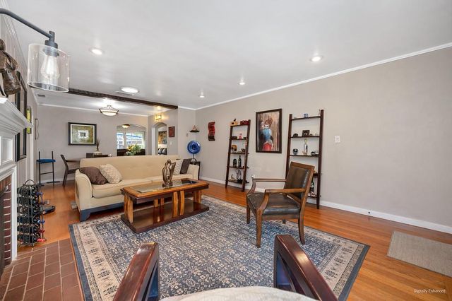 630 51st St, Sacramento, CA 95819