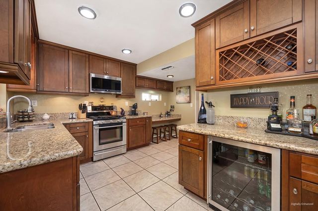 630 51st St, Sacramento, CA 95819